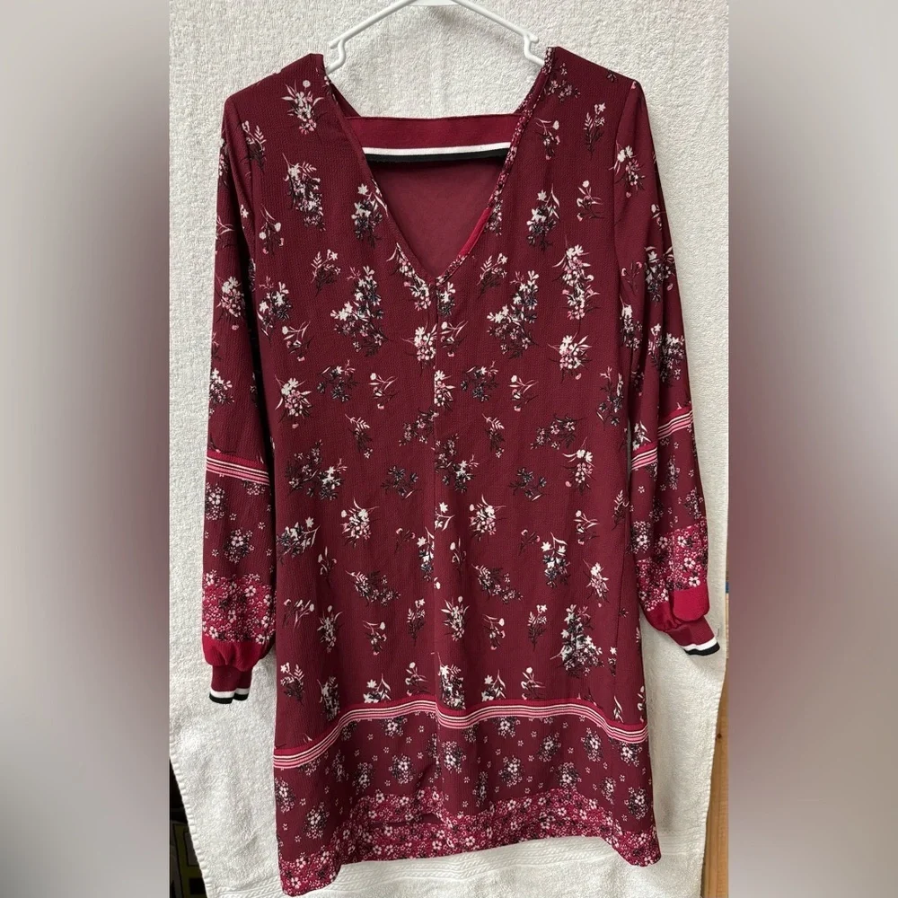 Maurices Burgundy Floral Men's Shirt - Picture 3 of 4